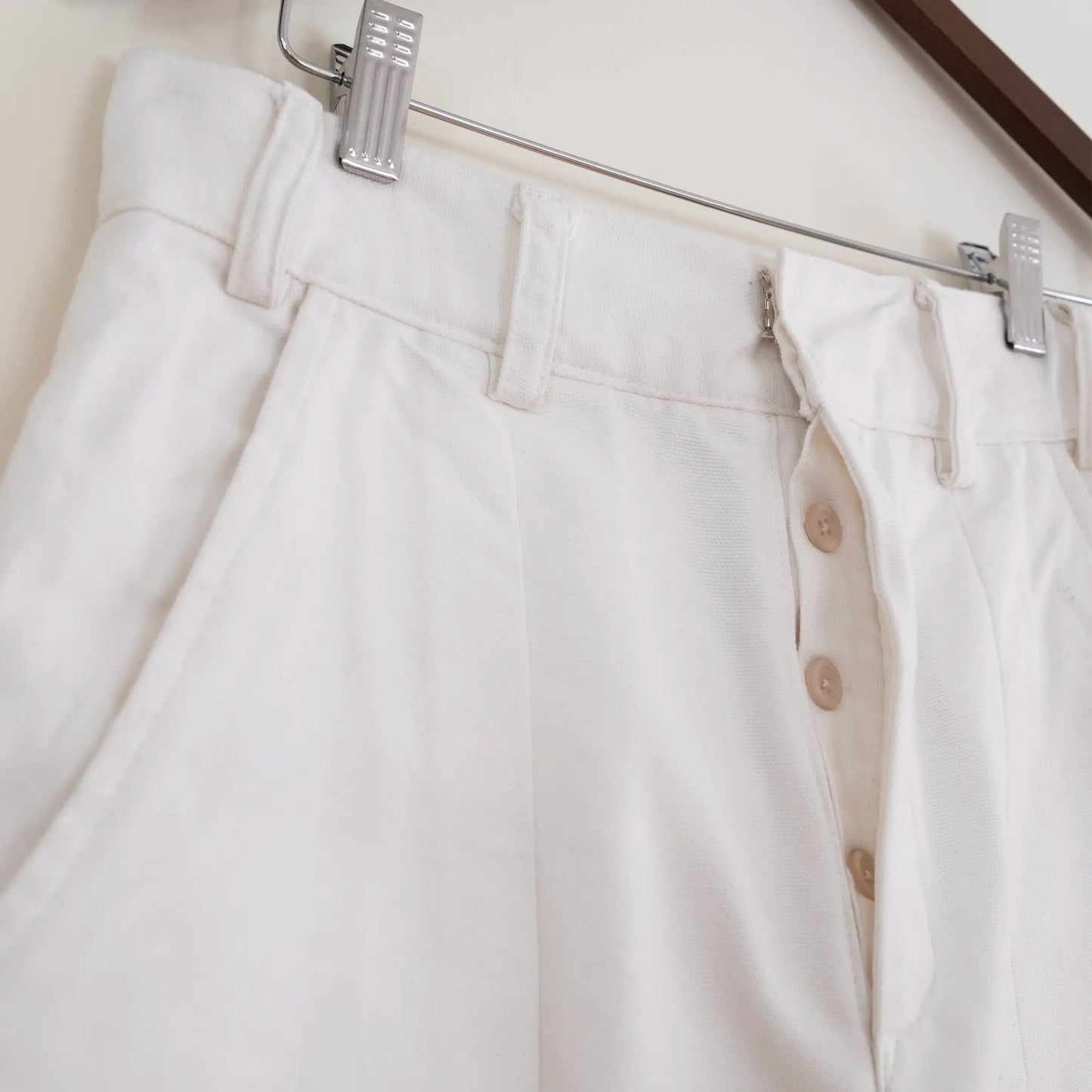 pleated canvas pants